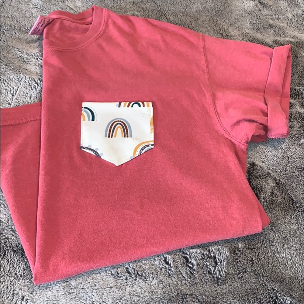 Rainbow pocket t shirt - Picture 2 of 9